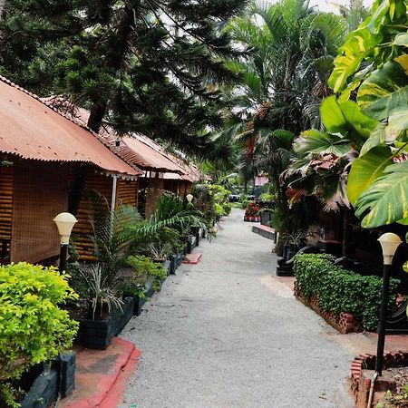 Kerala Bamboo house Hotel Varkala Bagian luar foto
