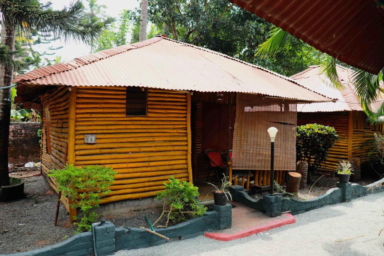 Kerala Bamboo house Hotel Varkala Bagian luar foto