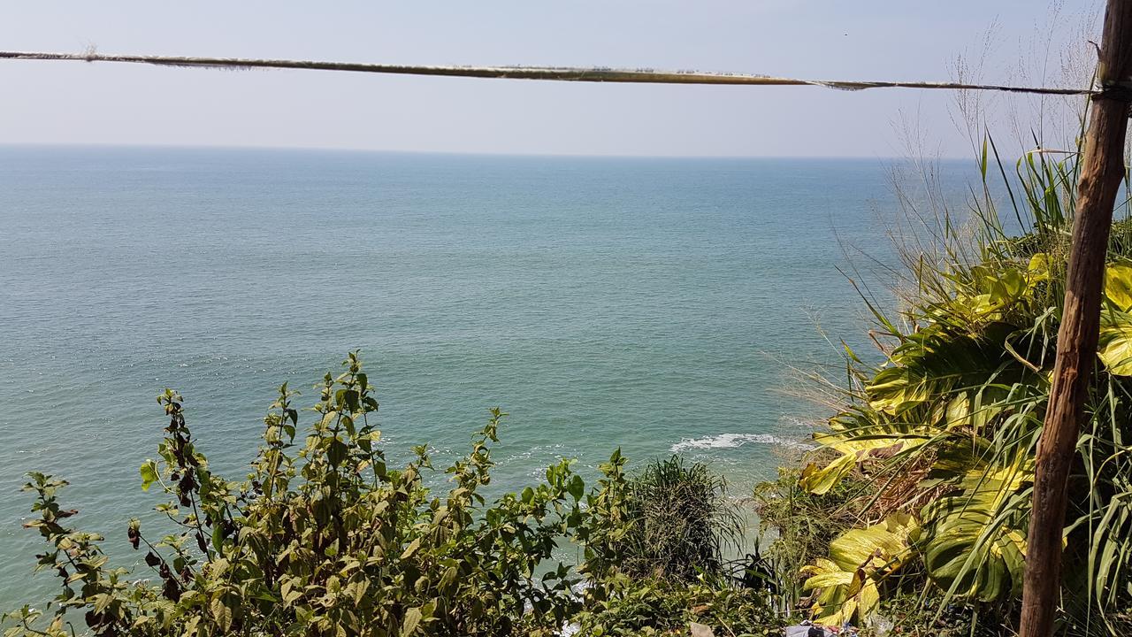 Kerala Bamboo house Hotel Varkala Bagian luar foto