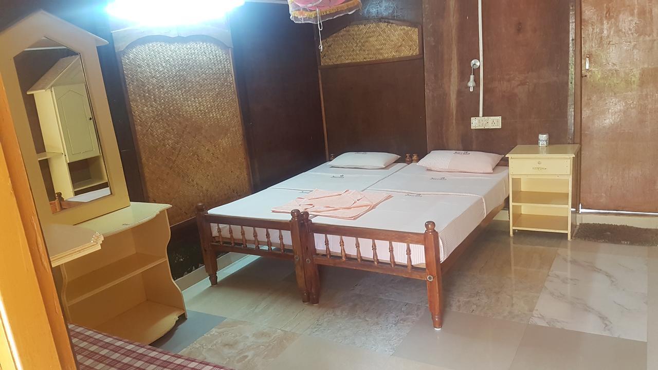 Kerala Bamboo house Hotel Varkala Bagian luar foto